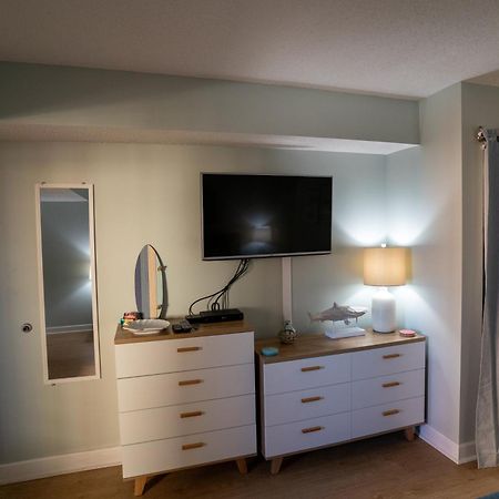 Oceanview Condo With Pool, Hot Tub, Balcony, Right On The Beach Мертл-Біч Екстер'єр фото