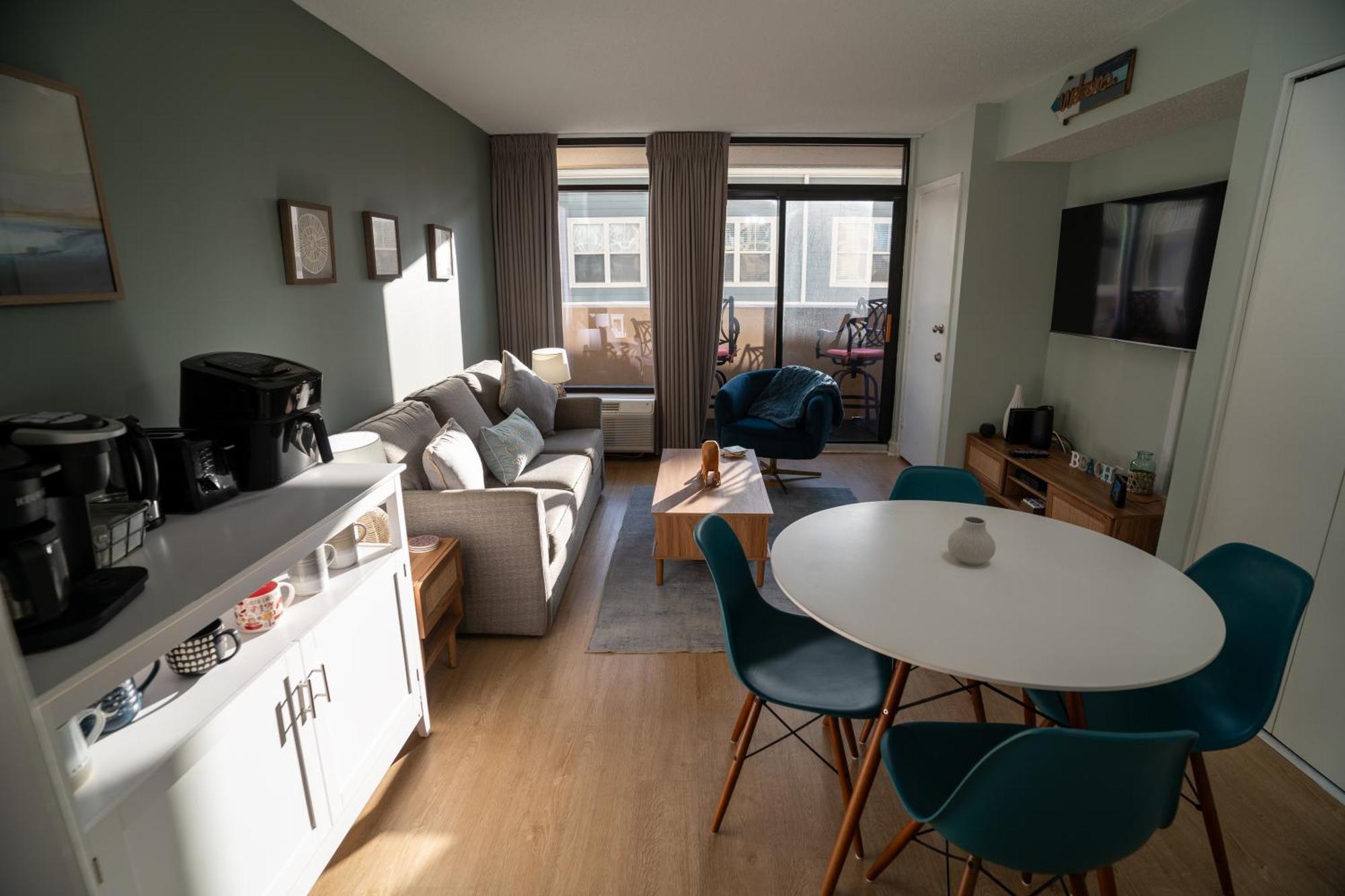Oceanview Condo With Pool, Hot Tub, Balcony, Right On The Beach Мертл-Біч Екстер'єр фото
